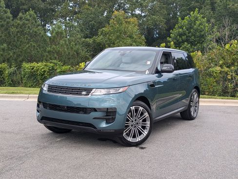 New 2025 Land Rover Range Rover Sport SE image 1
