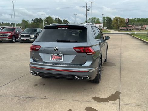 Used 2024 Volkswagen Tiguan SEL R-Line image 7