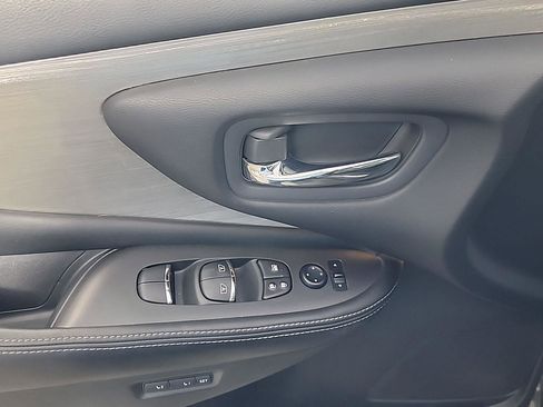 Used 2015 Nissan Murano SL w/ Cargo Package image 35