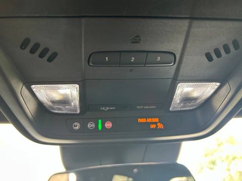 Used 2025 Cadillac XT4 Premium Luxury FWD image 54