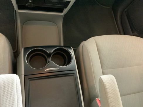 Used 2019 Toyota Sienna LE w/ LE Preferred Package image 23