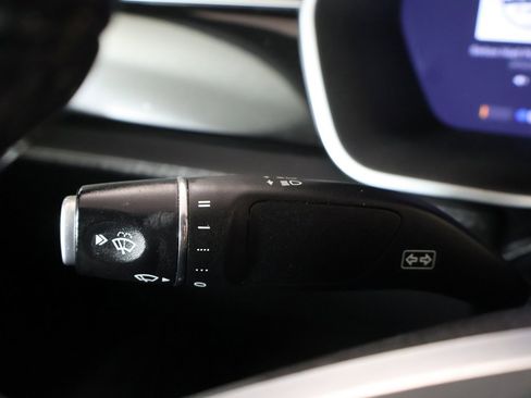 Used 2015 Tesla Model S 85D image 39