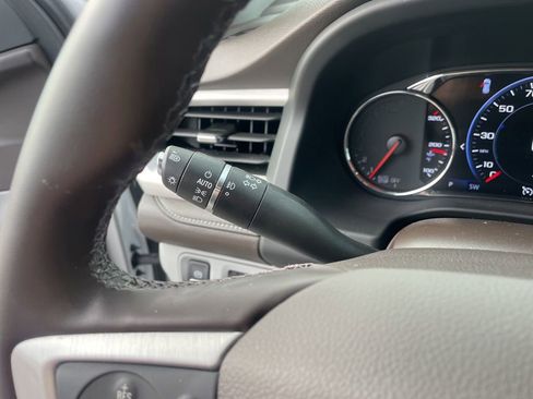 Used 2023 GMC Acadia SLT w/ Technology Package image 20