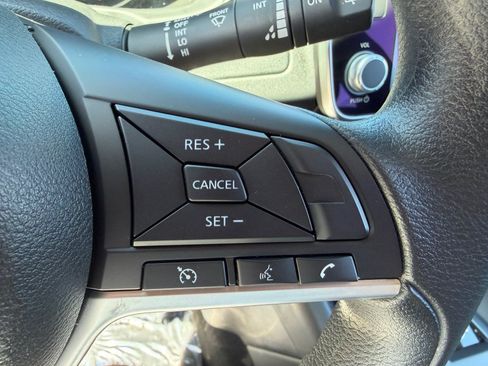 Used 2025 Nissan Leaf S FWD image 15