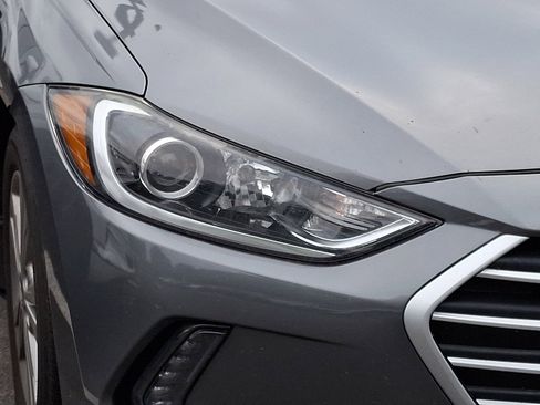Used 2018 Hyundai Elantra Value Edition w/ Cargo Package FWD image 7