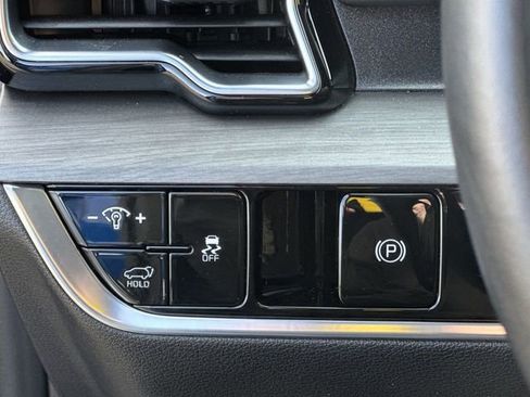 Used 2025 Kia Sportage X-Line w/ Premium Package image 19