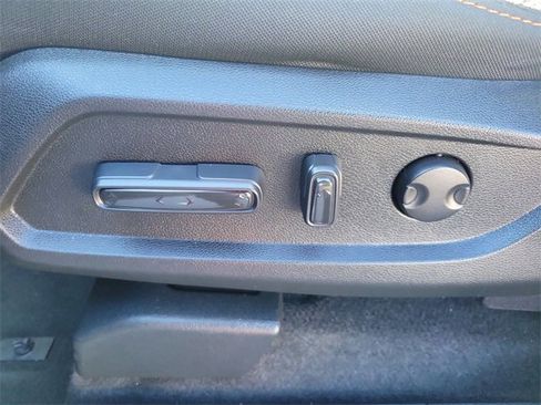 Used 2025 Honda Pilot Sport image 19