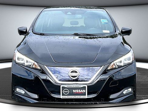 Used 2020 Nissan Leaf SV w/ SV Technology Package FWD image 3