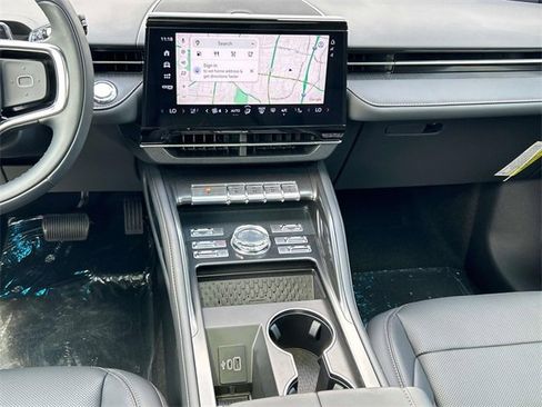 New 2025 Lincoln Nautilus Premier w/ Equipment Group 102A image 16