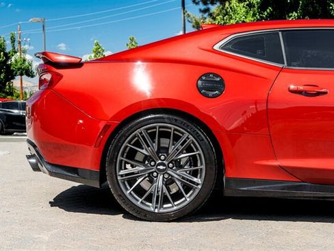 Used 2018 Chevrolet Camaro ZL1 RWD image 14