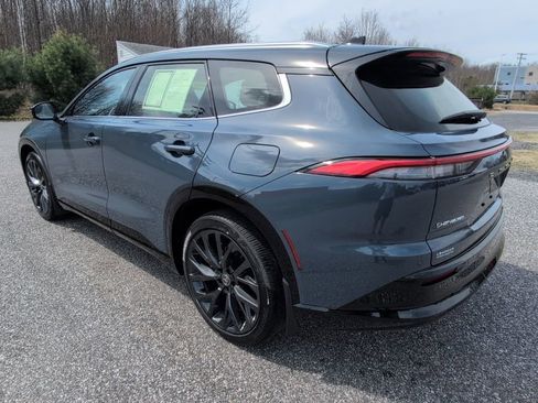 Certified 2025 Toyota Crown Signia w/ Advanced Technology Package image 4