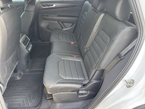 Used 2024 Volkswagen Atlas Cross Sport SEL R-Line AWD/4WD image 21