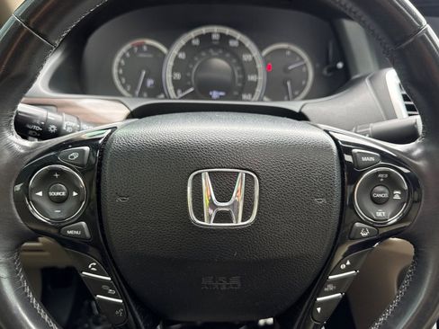 Used 2017 Honda Accord EX-L image 24