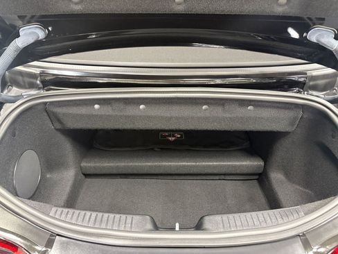 Used 2022 Mercedes-Benz SL 55 AMG 4MATIC w/ Driver Assistance Package image 33