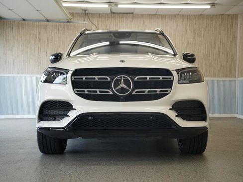 Used 2022 Mercedes-Benz GLS 580 4MATIC image 2