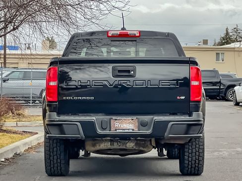 Used 2022 Chevrolet Colorado LT w/ LT Convenience Package image 5