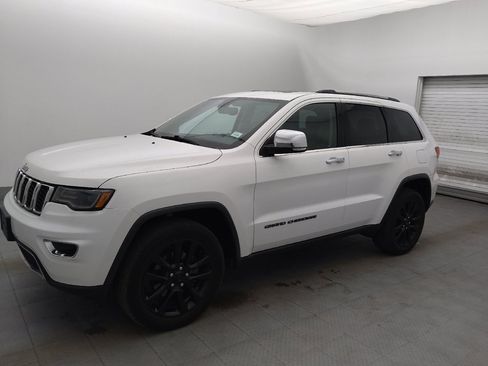 Used 2017 Jeep Grand Cherokee Limited w/ Luxury Group II AWD/4WD image 2
