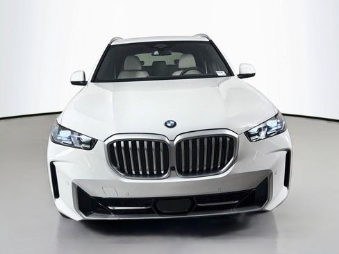 New 2026 BMW X5 xDrive40i w/ Climate Comfort Package AWD/4WD image 2