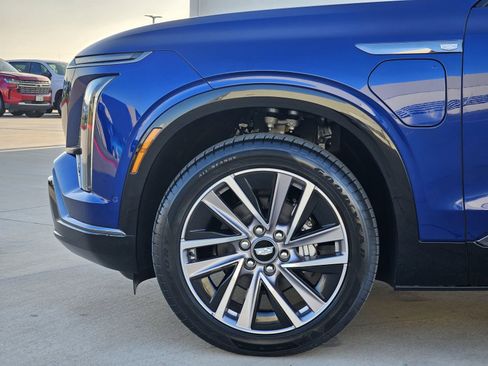 New 2026 Cadillac Vistiq Sport image 10