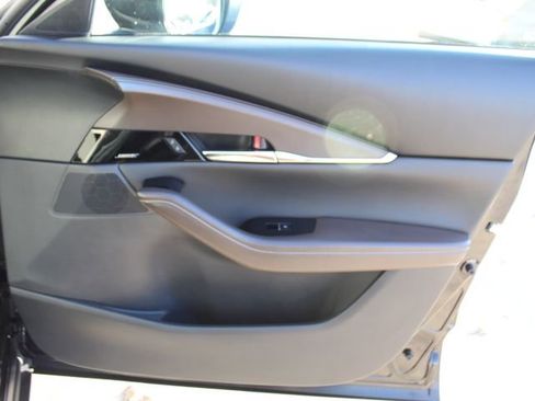 Certified 2025 MAZDA CX-30 AWD 2.5 S w/ Premium Package image 39