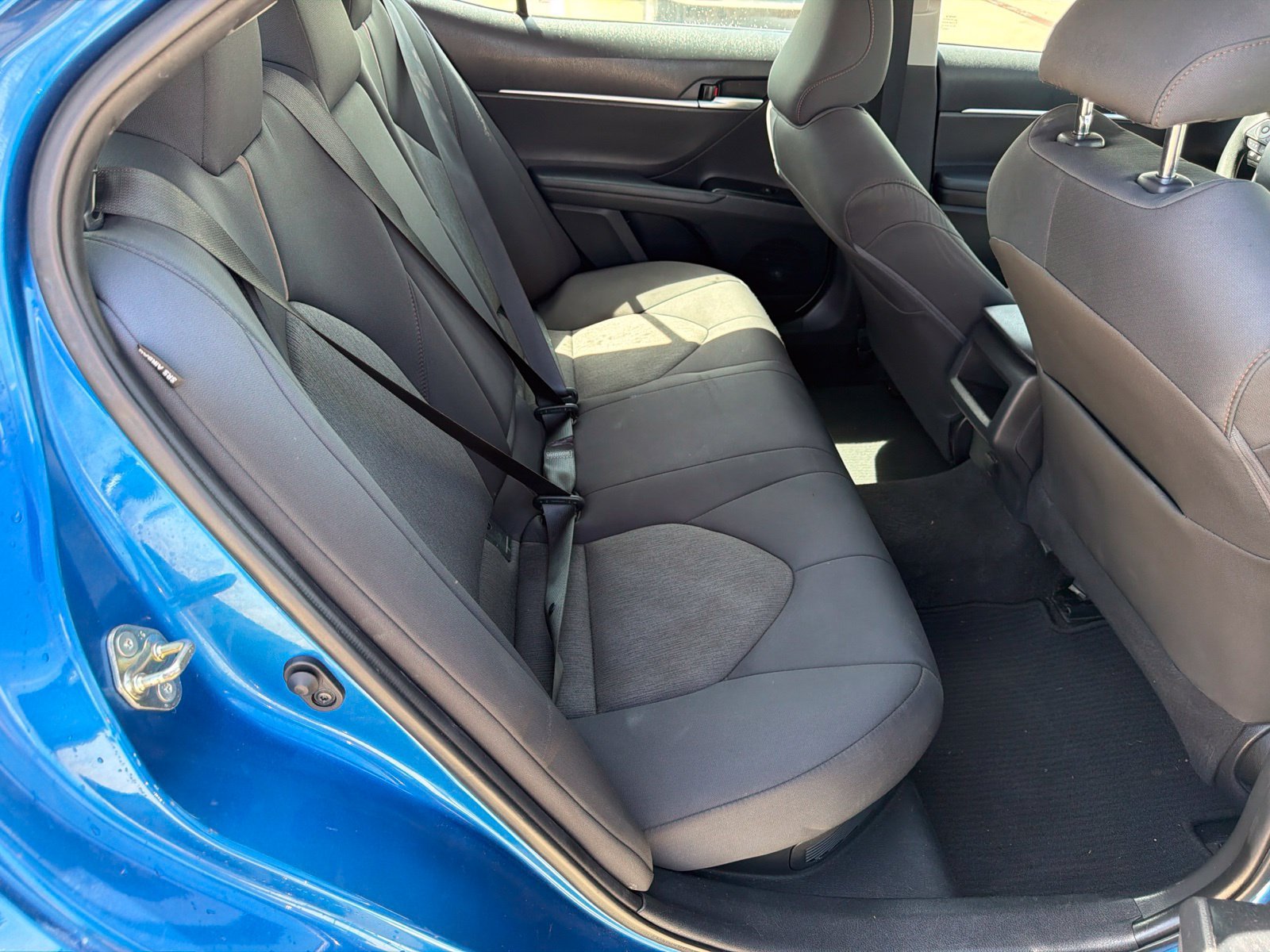 Used 2020 Toyota Camry LE FWD image 16