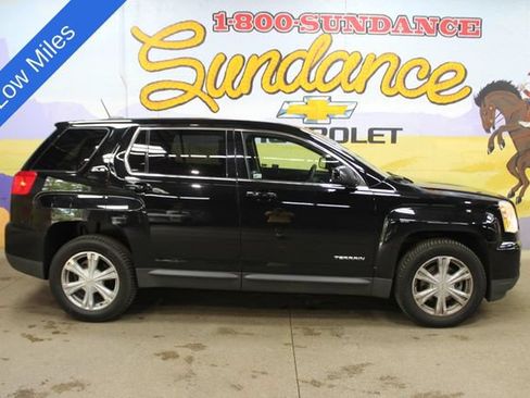 Used 2017 GMC Terrain SLE AWD/4WD image 1