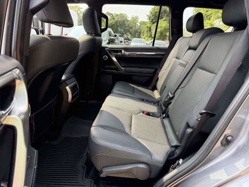 Used 2022 Lexus GX 460 Premium w/ Premium Plus Package AWD/4WD image 16