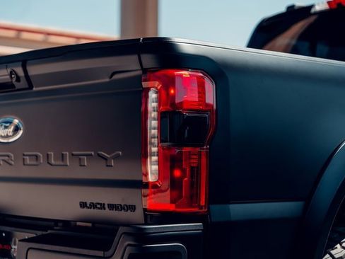 New 2026 Ford F250 Lariat w/ Black Appearance Package image 19