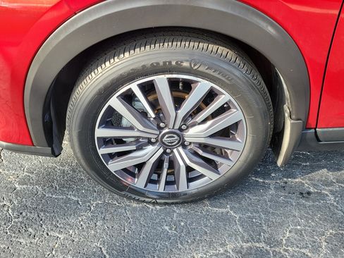 Certified 2021 Nissan Kicks SV FWD image 4