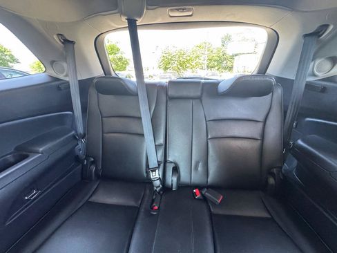 Used 2019 Honda Pilot Touring image 18