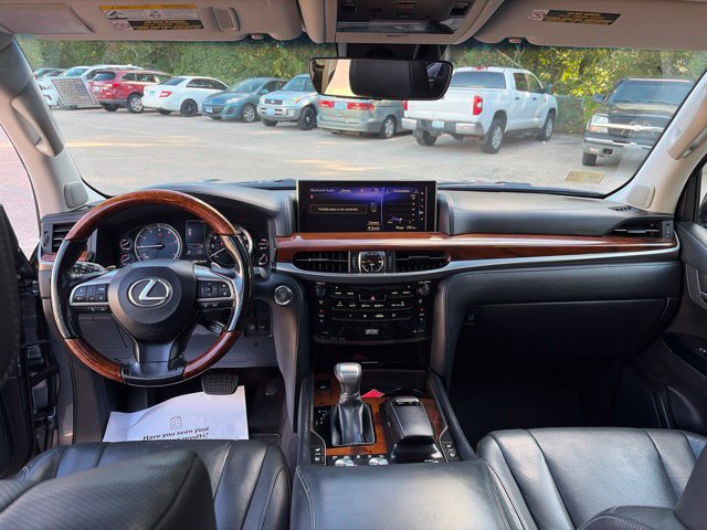 Used 2017 Lexus LX 570 4WD w/ Luxury Package image 24