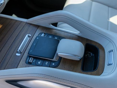 Used 2022 Mercedes-Benz GLE 350 GLE 350 Sport Utility 4D image 31