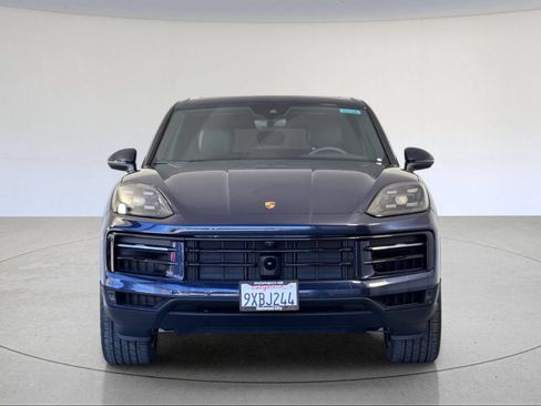 Certified 2026 Porsche Cayenne AWD/4WD image 11