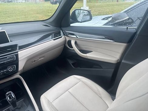 Used 2021 BMW X1 xDrive28i w/ Premium Package AWD/4WD image 14