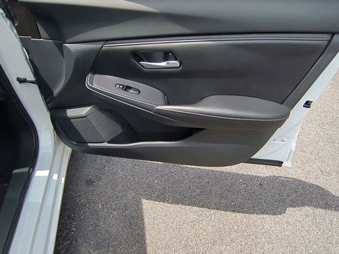 Certified 2023 Nissan Sentra SV image 26