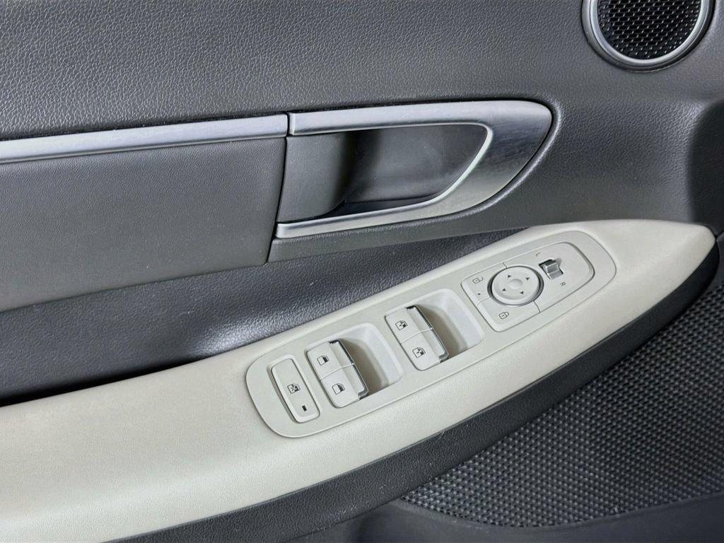 Used 2024 Hyundai Sonata SEL FWD image 17