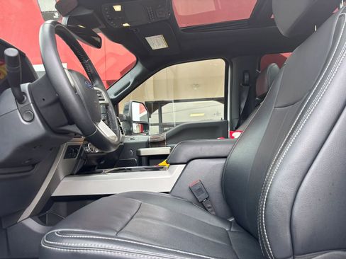 Used 2022 Ford F250 Lariat w/ Lariat Ultimate Package AWD/4WD image 21