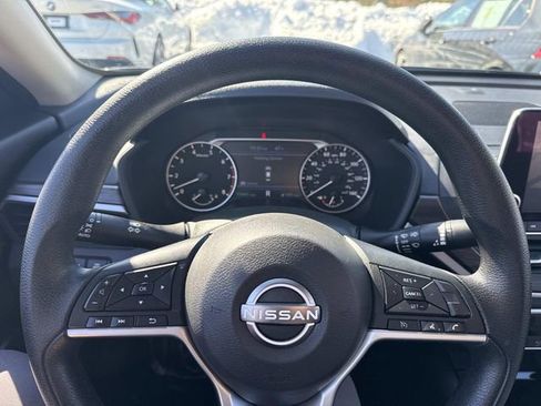 Used 2024 Nissan Altima 2.5 SV image 30