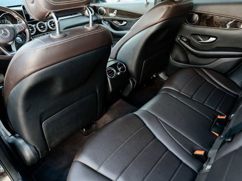 Used 2018 Mercedes-Benz GLC 350e 4MATIC image 31