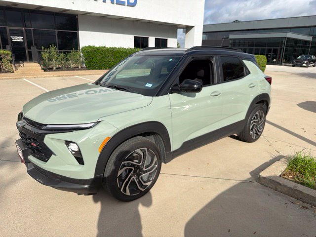 Used 2024 Chevrolet TrailBlazer RS w/ Driver Confidence Package AWD/4WD image 3