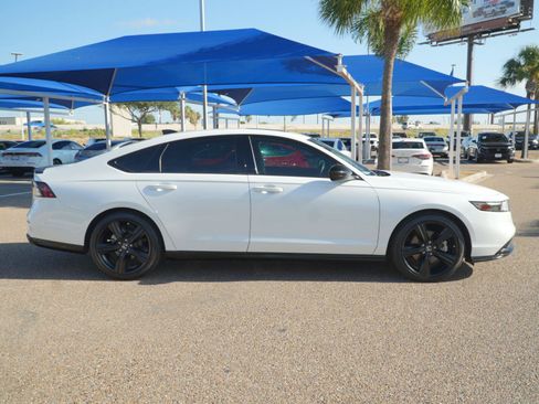 Used 2024 Honda Accord Sport image 9