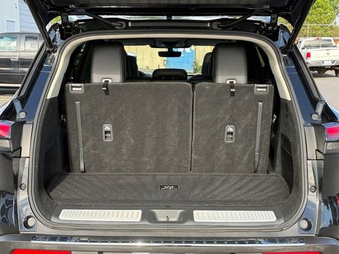 Used 2023 INFINITI QX60 Luxe w/ Cargo Package AWD/4WD image 27