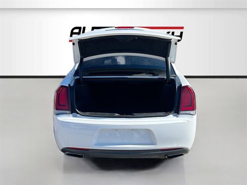 Used 2020 Chrysler 300 S image 25
