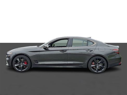 Used 2023 Genesis G70 3.3T w/ Sport Prestige Package image 4