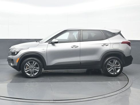 Used 2021 Kia Seltos LX AWD/4WD image 3