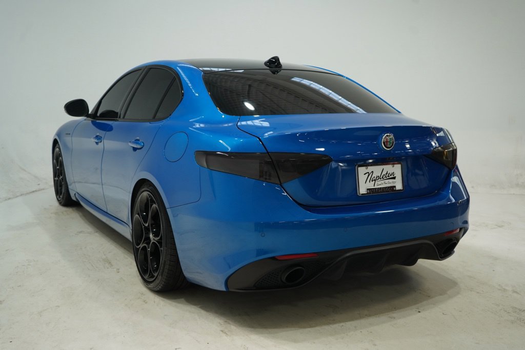 Used 2024 Alfa Romeo Giulia Veloce AWD/4WD image 5