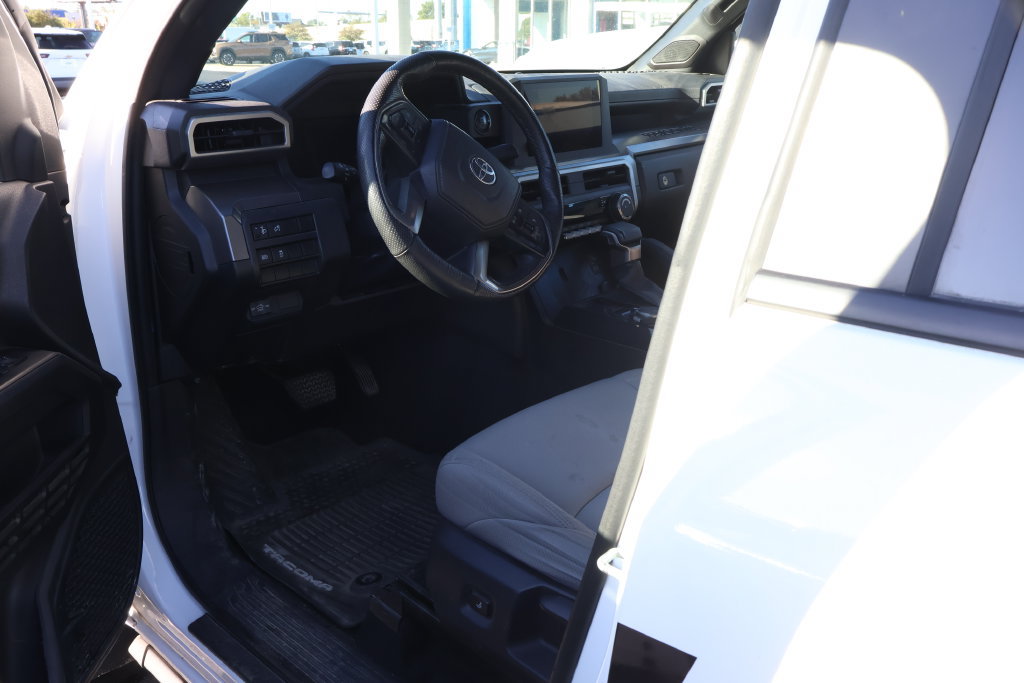 Used 2024 Toyota Tacoma SR5 AWD/4WD image 10