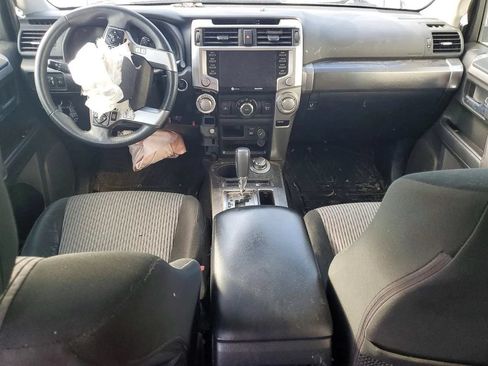 Used 2022 Toyota 4Runner SR5 AWD/4WD image 8