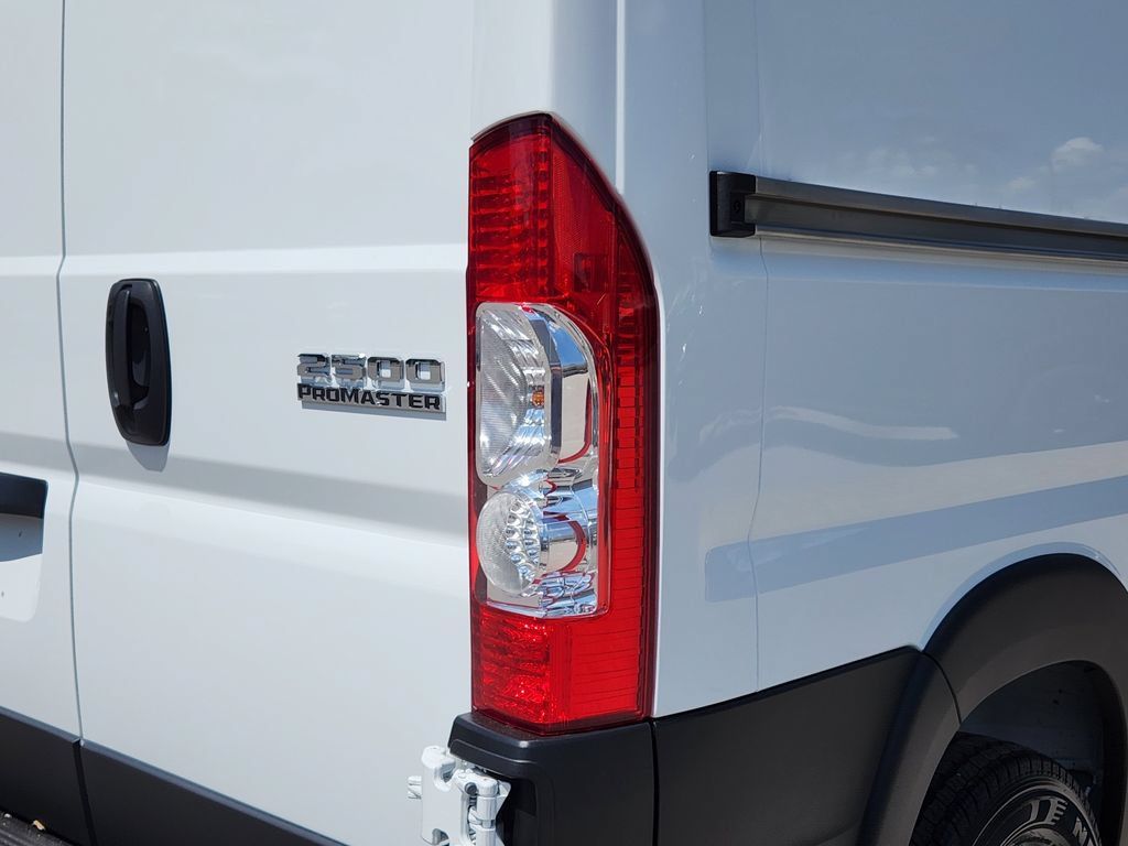 New 2026 RAM ProMaster 2500 w/ Quick Order Package 22G SLT FWD image 8