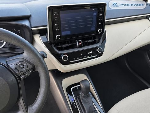 Used 2020 Toyota Corolla LE FWD image 10